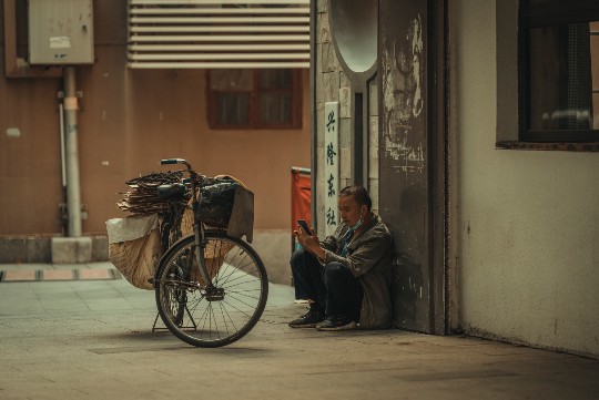 小孩走夜路避邪全攻略，最新风水智慧守护平安